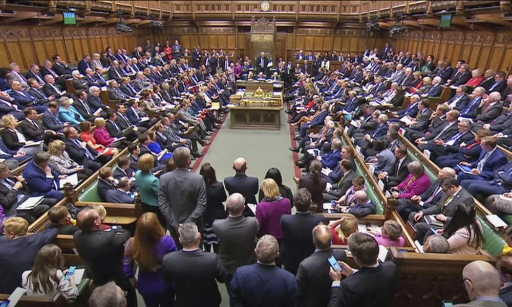 Με στρατηγικές φόβου “εμβολίασαν” τους πολίτες για τον κορονοϊό